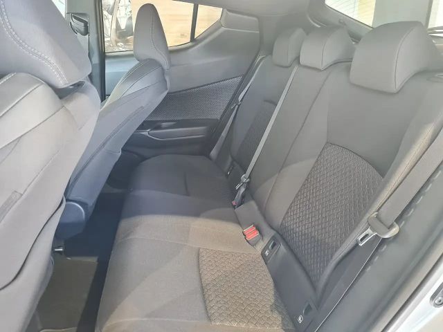 Toyota C-HR Active Hybride