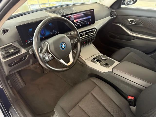 BMW 320 320e Touring