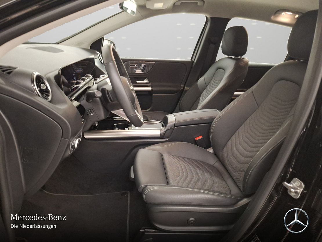 Mercedes-Benz B 220 4MATIC Sedan