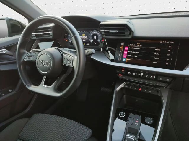 Audi A3 45 TFSI Hybride S-Line Sedan