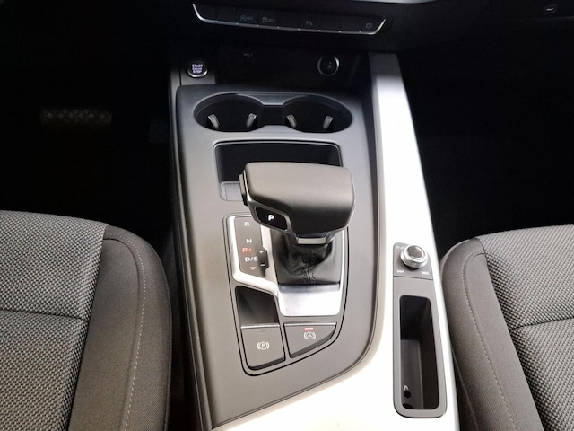 Audi A4 30 TDI S-Tronic Sedan