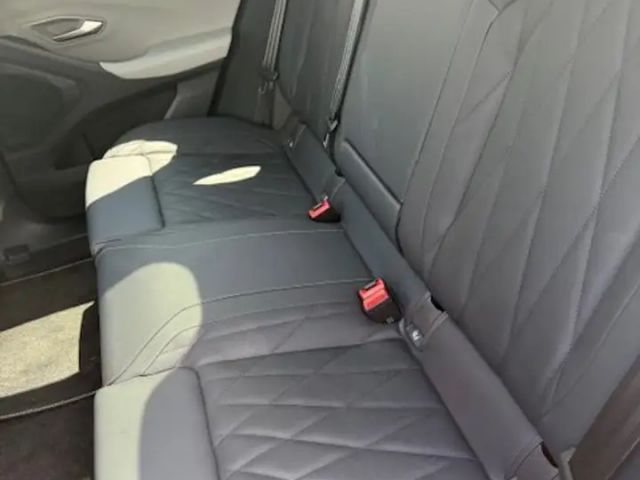 Ford Capri Premium RWD