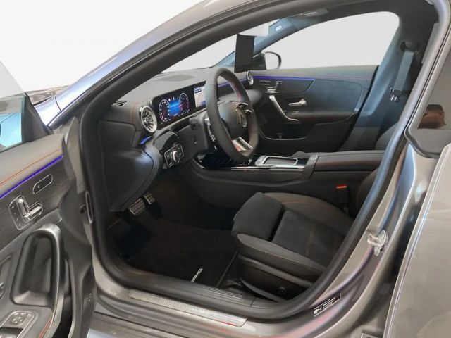 Mercedes-Benz CLA 180 CLA