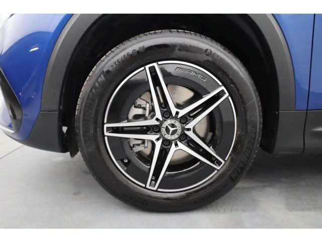 Mercedes-Benz EQB 300 4MATIC AMG Line