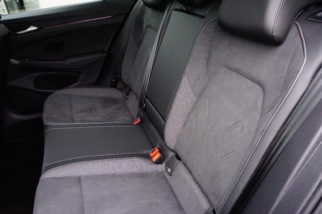 Volkswagen Golf 1.5 eTSI DSG Variant