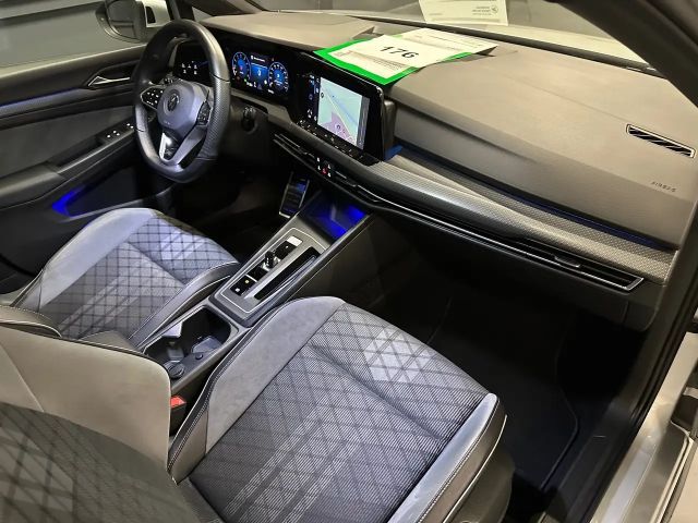 Volkswagen Golf 1.5 eTSI DSG IQ.Drive R-Line