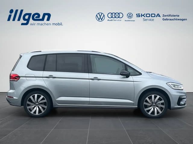 Volkswagen Touran 1.5 TSI R-Line
