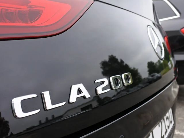 Mercedes-Benz CLA 200 AMG Line Sedan
