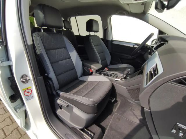 Volkswagen Touran 1.5 TSI DSG