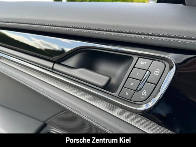 Porsche Panamera 4 E-Hybrid