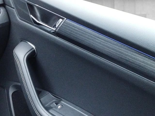 Skoda Superb 2.0 TSI Combi Style Style