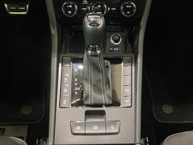 Skoda Superb 2.0 TDI Combi