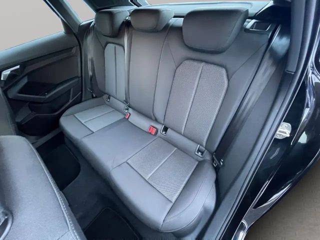 Audi A3 30 TFSI Sedan