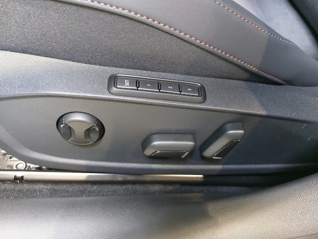 Cupra Leon Leon  DCC KAMERA NAVI ACC FACEL. MATRIX-LED