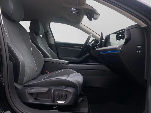 Volkswagen Passat 1.5 eTSI Business Variant