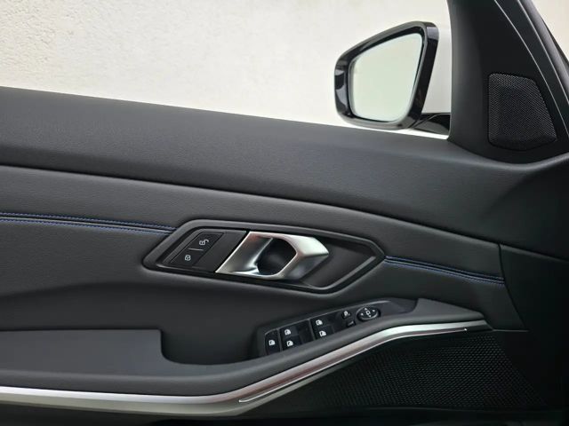 BMW 330 330e Touring