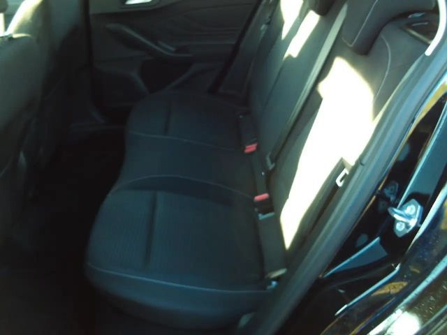 Ford Focus Titanium Wagon