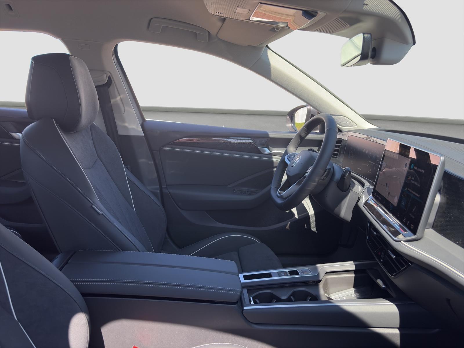 Volkswagen Passat 1.5 eTSI Business Variant