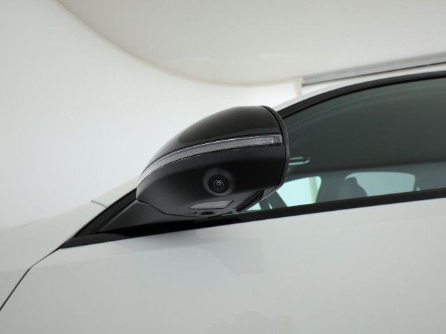 Mercedes-Benz C 200 AMG Line Sedan