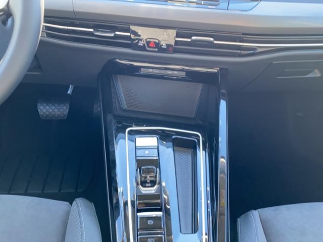 Volkswagen Golf 1.5 eTSI DSG Golf VIII Style