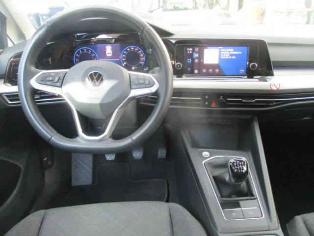 Volkswagen Golf Life Variant