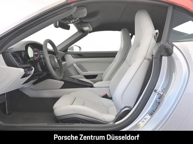 Porsche 911 992 Cabriolet Carrera GTS