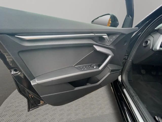 Audi A3 30 TDI Sedan