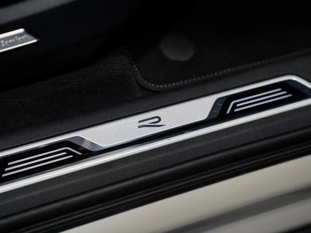 Volkswagen Touareg R-Line Style