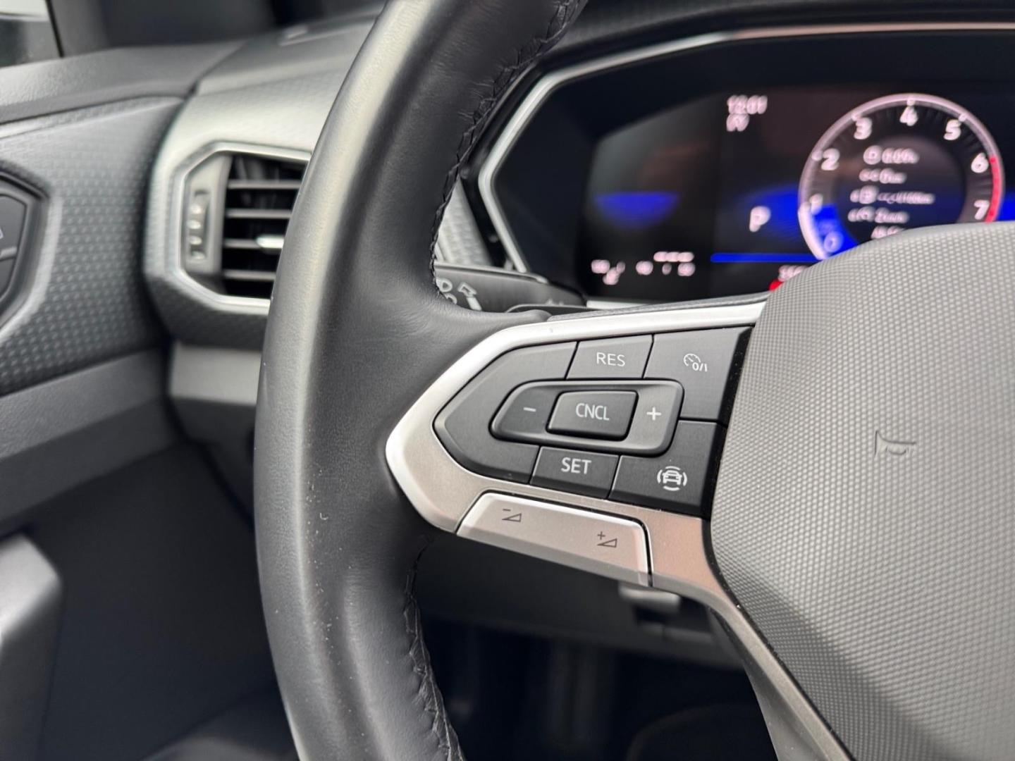 Volkswagen T-Cross 1.0 TSI Life R-Line