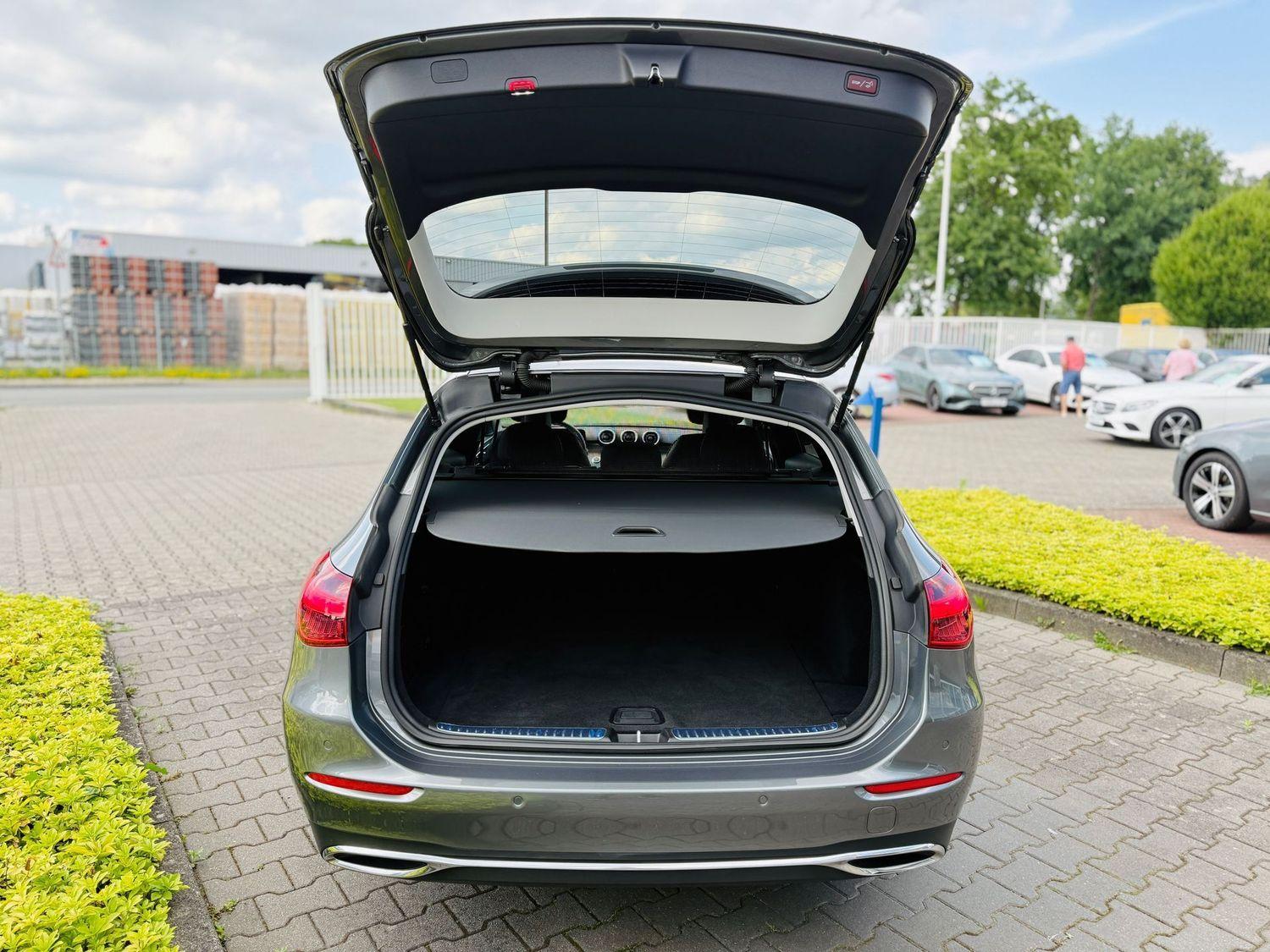 Mercedes-Benz C 220 AVANTGARDE C 220 d Estate