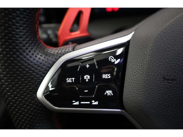 Volkswagen Golf 2.0 TSI DSG