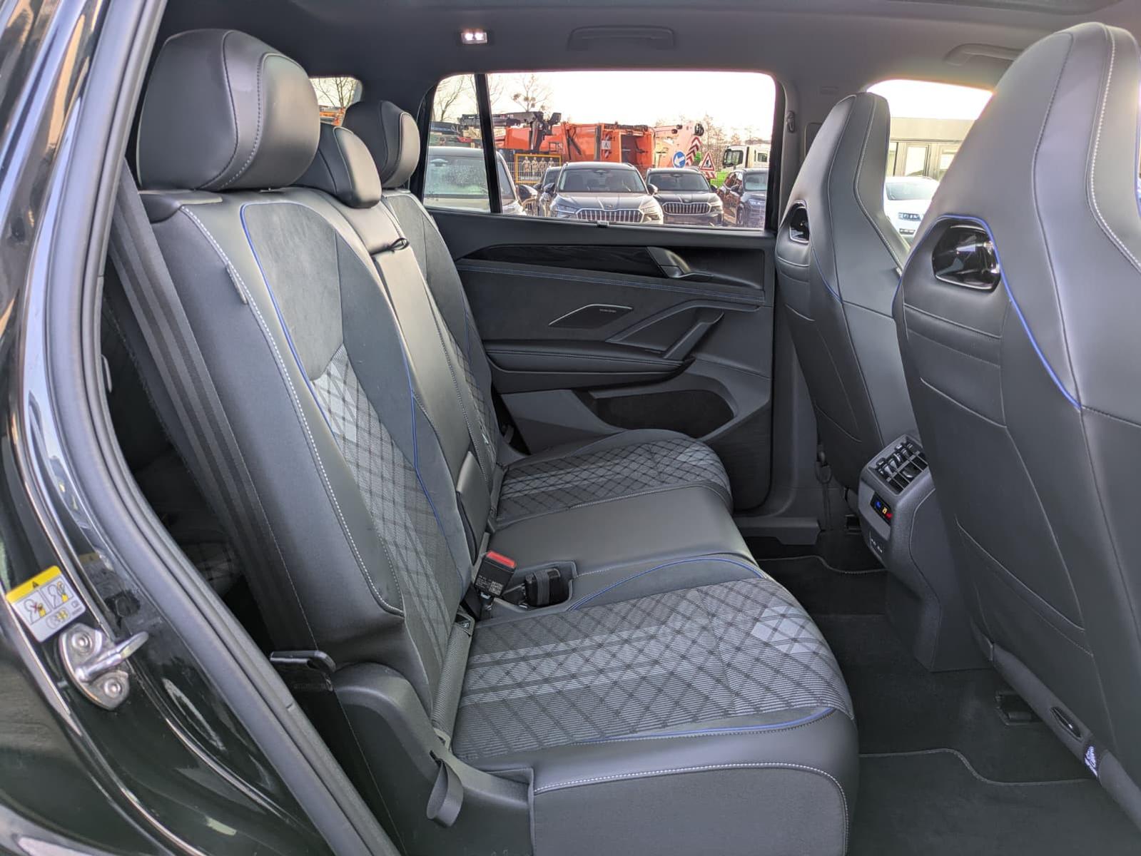 Volkswagen Tayron 2.0 TDI IQ.Drive R-Line