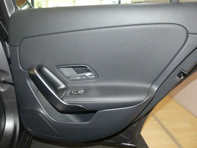 Mercedes-Benz A 200 Progressive