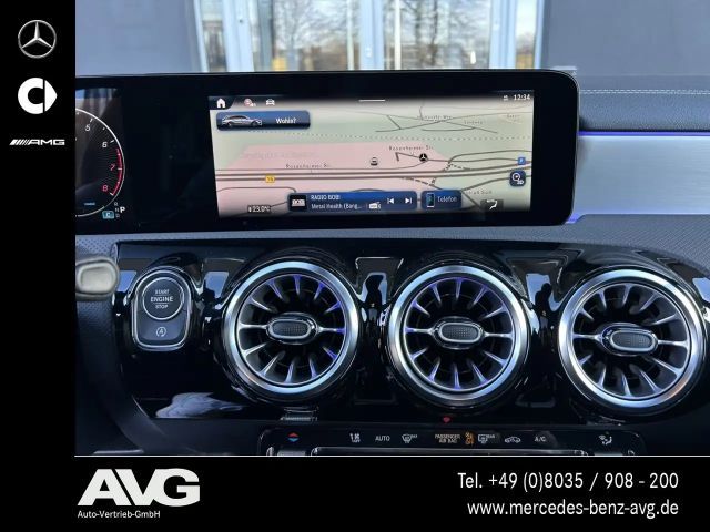 Mercedes-Benz CLA 200 AMG Line Shooting Brake