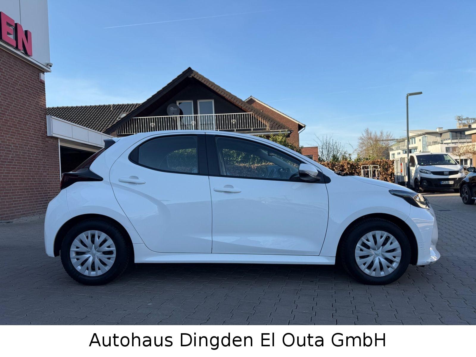 Toyota Yaris Business Hybride