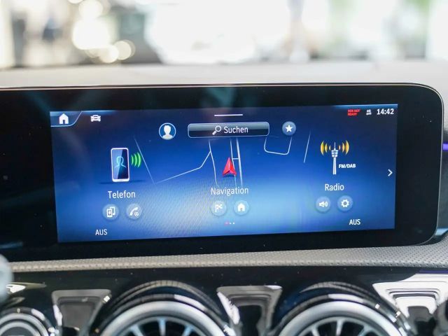 Mercedes-Benz A 250 A 250 e AMG Line