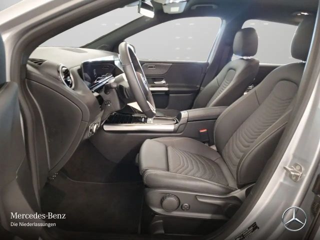 Mercedes-Benz B 200 Progressive Sedan