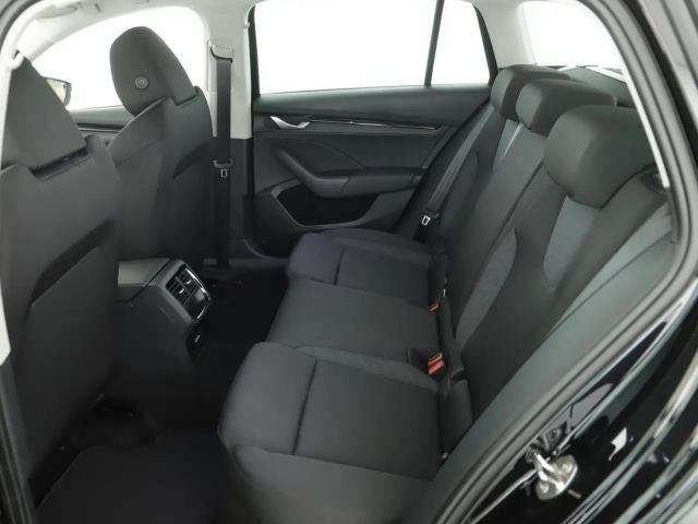 Skoda Octavia Essence TSI