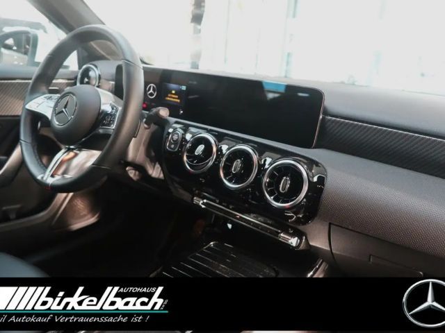 Mercedes-Benz A 200 Progressive