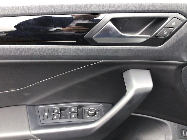 Volkswagen T-Roc 1.5 TSI DSG R-Line