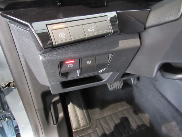 Renault Espace E-Tech Hybrid Iconic