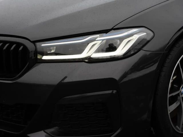 BMW 540 540d M-Sport Touring xDrive