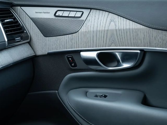 Volvo XC90 AWD Inscription Plus T8