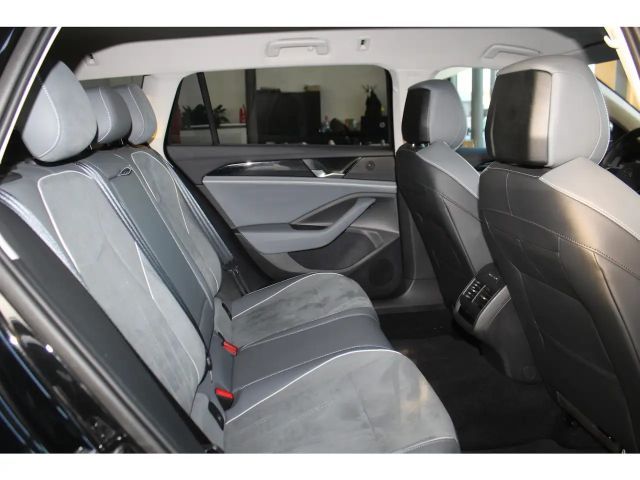 Volkswagen Passat 1.5 eTSI DSG Variant