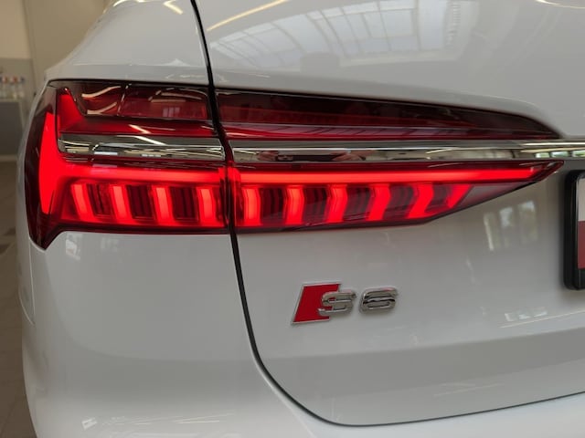 Audi S6 Avant Quattro