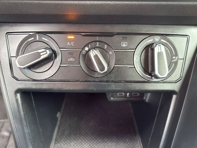 Volkswagen Polo Basis