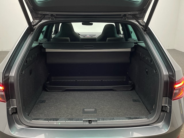 Skoda Superb 2.0 TDI Combi Sportline