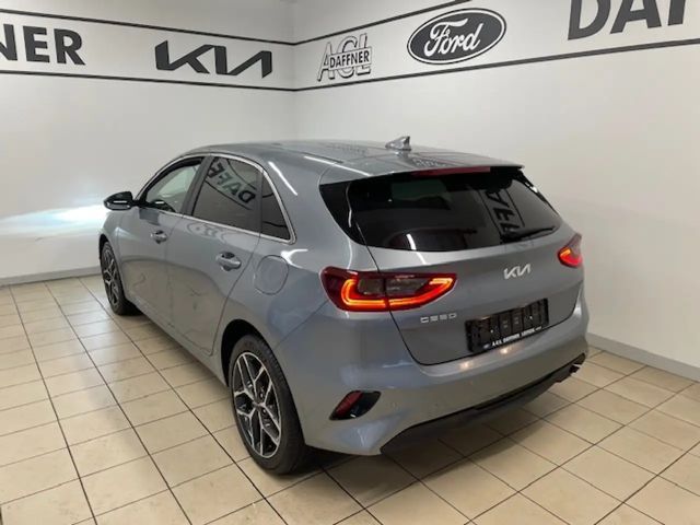 Kia Ceed Ultimate Tempomat VerkehrszeichenERK Navi