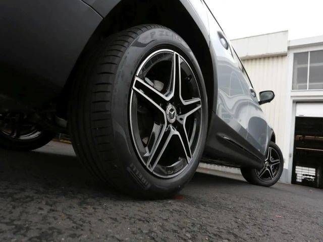 Mercedes-Benz GLB 200 AMG Line