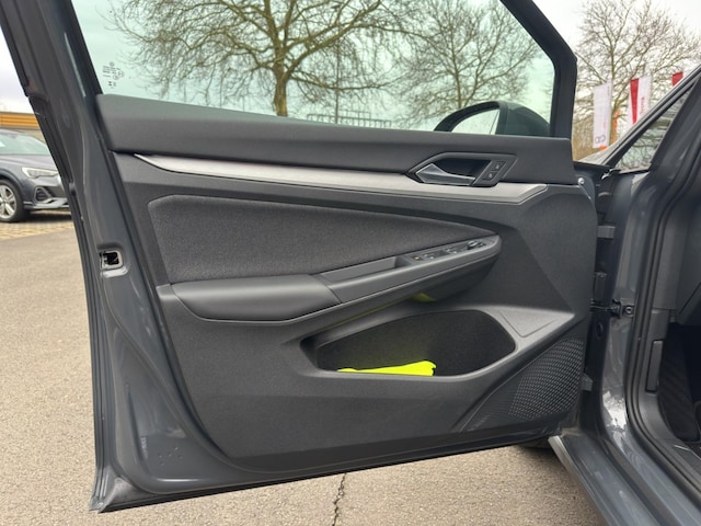 Volkswagen Golf Life Plus